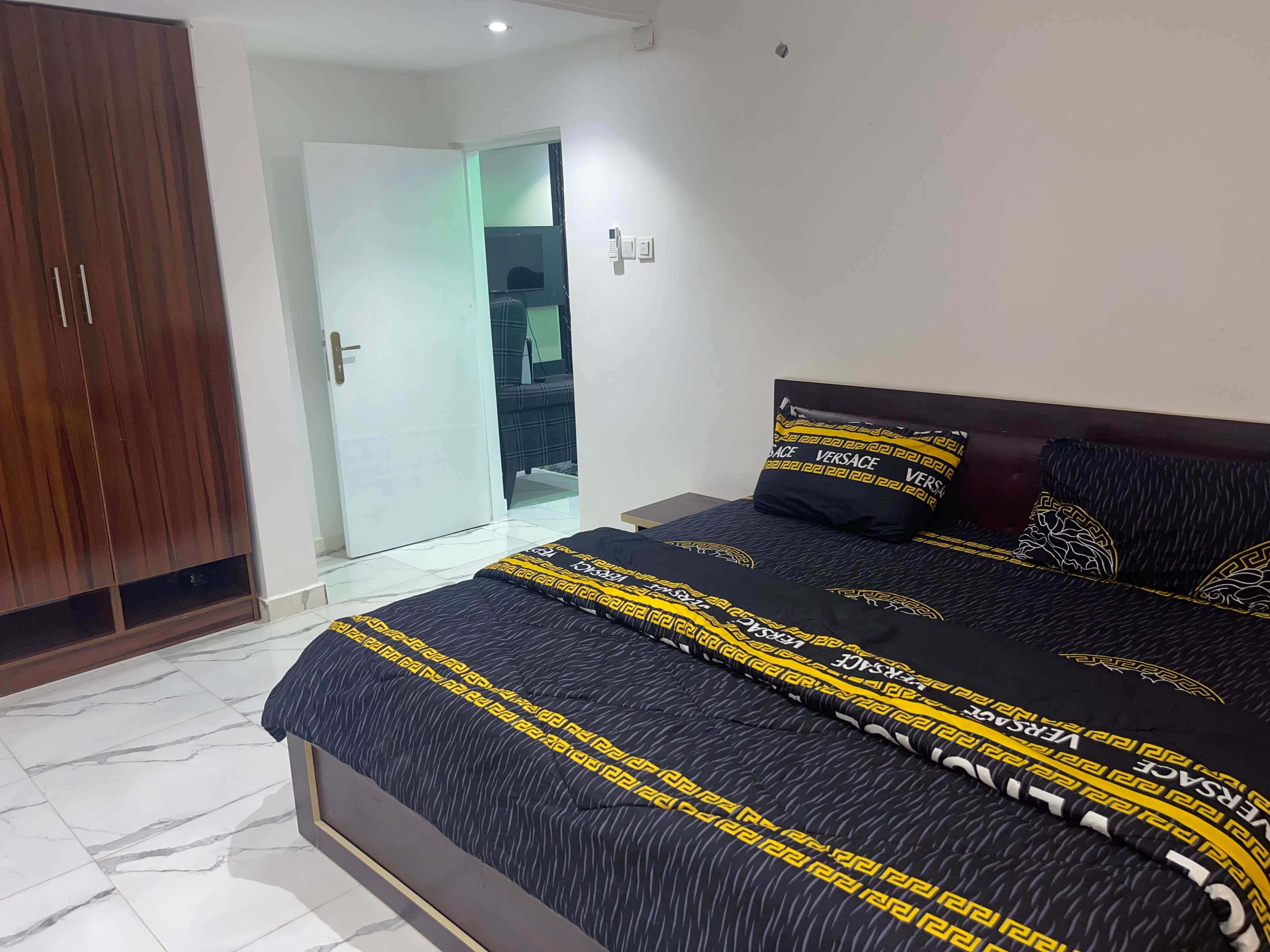 CNT Luxury Apartments