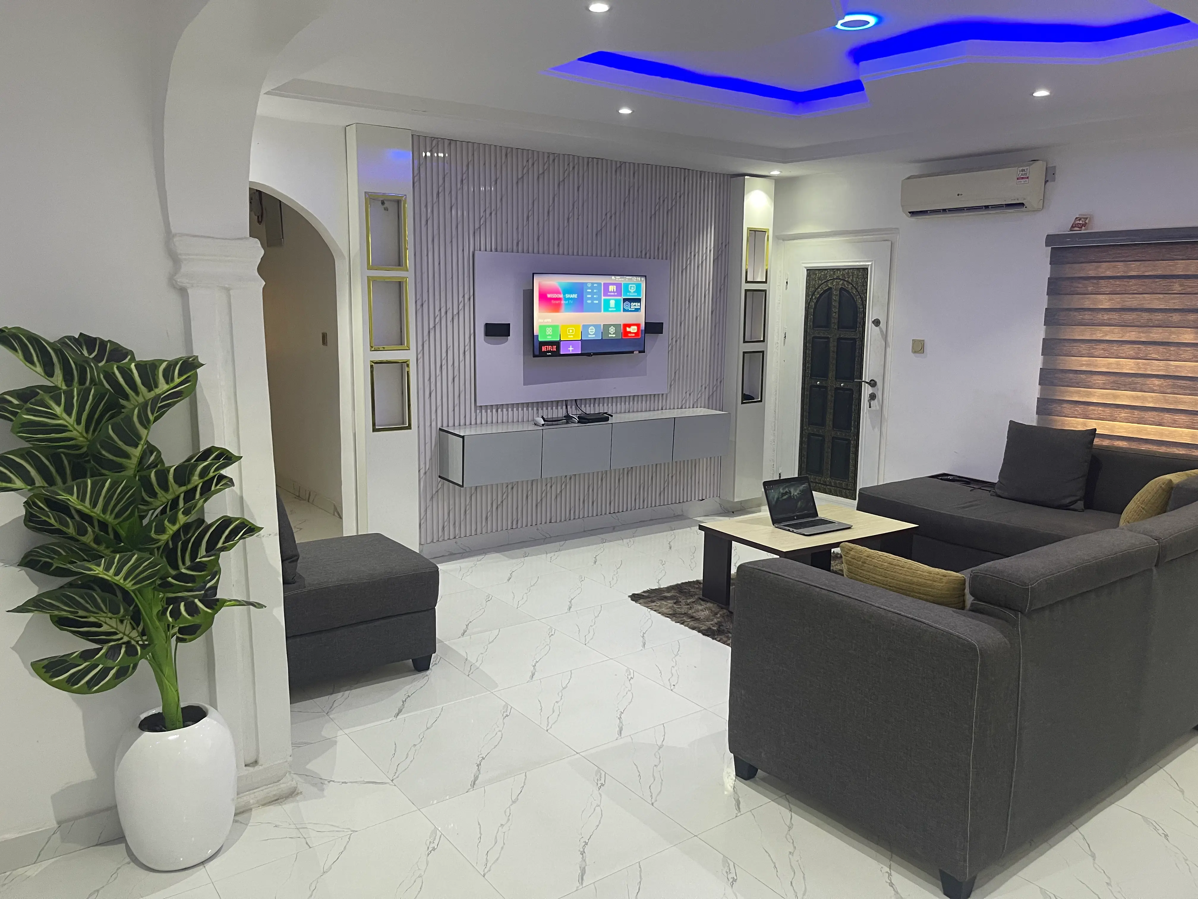 CNT Luxury Apartments
